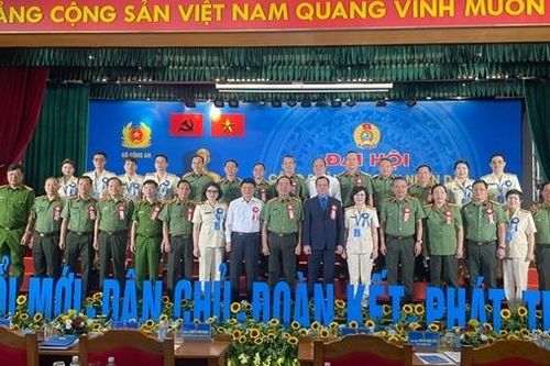 Nâng cao thu nhập, đời sống tinh thần cho đoàn viên, người lao động trong CAND