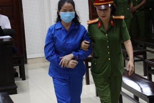 Cựu Giám đốc Sở GD&ĐT Quảng Ninh thừa nhận sai lầm lớn nhất là… đã nhận quà