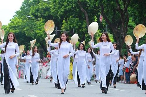 10 câu tục ngữ, ca dao về trai thanh, gái lịch Hà Nội
