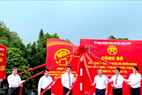 Hoài Đức: Công bố, gắn biển tên đường Lý Phục Man và một số tuyến đường khác