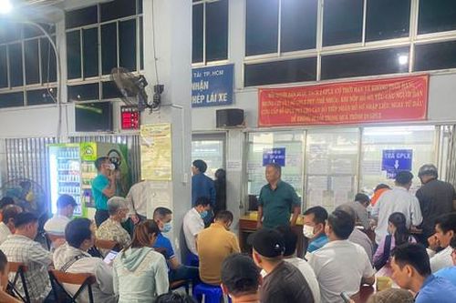 Chưa bắt buộc đổi bằng lái giấy sang thẻ PET