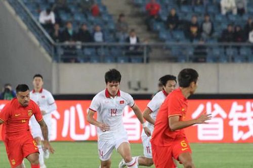 Đội tuyển Việt Nam thua 0-2 trước Trung Quốc trong trận giao hữu