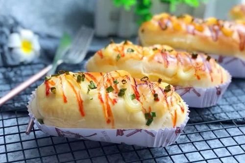 Cách làm bánh mì hành phô mai mềm thơm hấp dẫn
