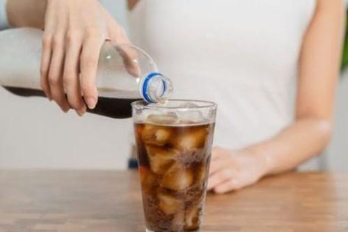 7 tác hại nghiêm trọng do sở thích uống nước ngọt thường xuyên