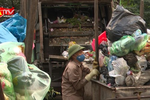 Khó khăn trong việc phân loại rác thải ở Thủ đô
