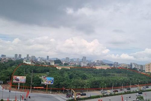 Bỏ hoang khu 'đất vàng'