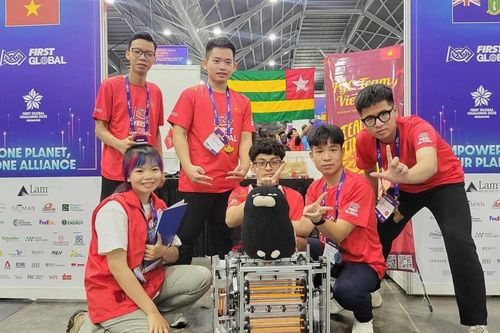 Học sinh Hà Nội giành Huy chương Vàng cuộc thi Robot thế giới 2023
