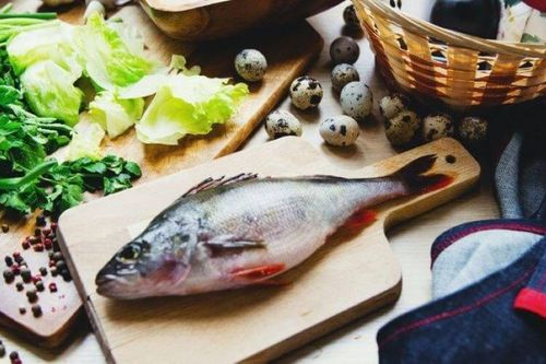 Những thực phẩm mẹ không nên ăn khi cho con bú