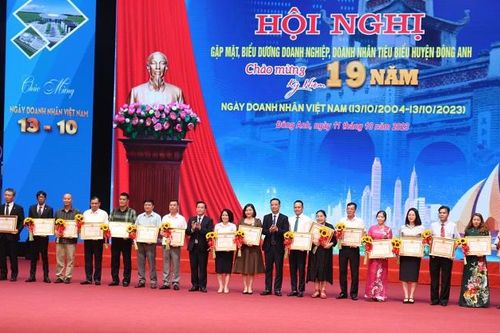Huyện Đông Anh: Biểu dương khen thưởng 38 doanh nghiệp tiêu biểu