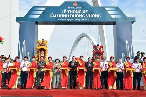 Khánh thành cầu vòm thép cao nhất Việt Nam