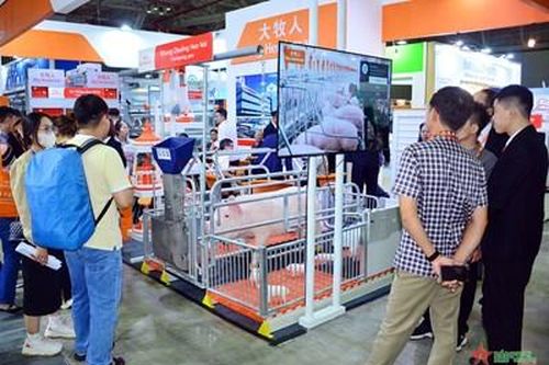 Giới thiệu nhiều sản phẩm, công nghệ tiên tiến ngành chăn nuôi các nước