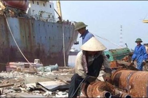 Phân cấp thẩm quyền dừng hoạt động cơ sở phá dỡ tàu biển cho Cục Hàng hải Việt Nam