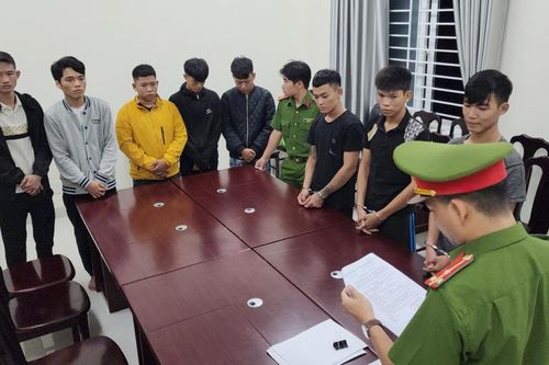 Truy nóng nhóm 'sửu nhi' nổ súng, gây rối trật tự