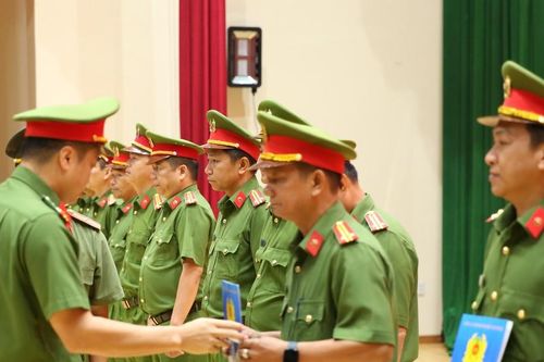Bổ nhiệm 88 điều tra viên ở Công an cấp xã thuộc Công an TPHCM