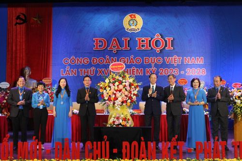 Công đoàn phải là điểm tựa của nhà giáo trước những yêu cầu mới