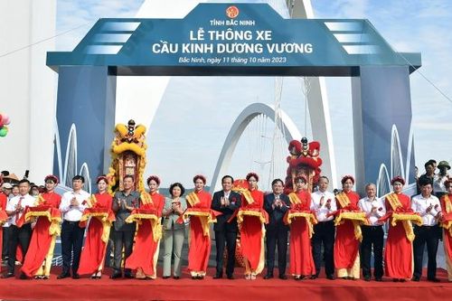 Phó Thủ tướng Trần Lưu Quang dự khánh thành cầu vòm thép cao nhất Việt Nam và Nhà máy bán dẫn tại Bắc Ninh