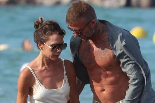 Phim hài đứng top 1 tại Việt Nam, vượt Beckham kể chuyện ngoại tình