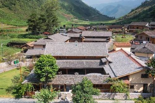 Ngôi nhà miền núi lấy cảm hứng từ những viên ngói lạ