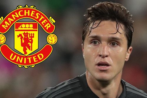 MU ưu tiên Chiesa, Barca chốt Martial