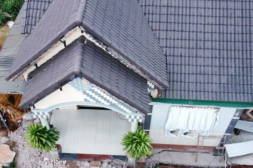 Sụt lún khiến nhiều căn nhà ở Đắk Nông bị hư hại nặng nề