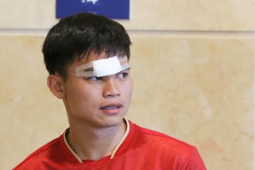 Sao trẻ tuyển Việt Nam khâu 7 mũi sau trận gặp Trung Quốc