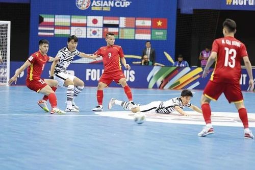 Thắng đậm Hàn Quốc, Futsal Việt Nam thẳng tiến vào Vòng chung kết giải châu Á bằng ngôi nhất bảng
