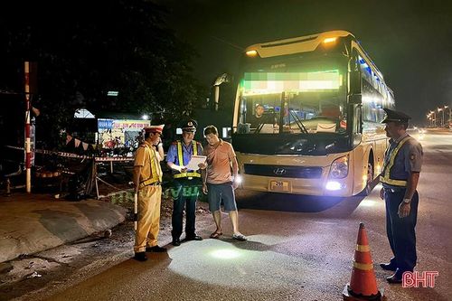 Hà Tĩnh mạnh tay xử lý xe hợp đồng 'trá hình' tuyến cố định