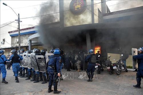 Bạo loạn tại nhà tù lớn nhất của Paraguay