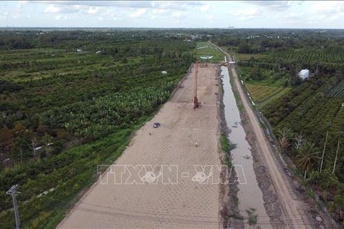 Phân bổ hơn 7,1 triệu m3 cát cho hai dự án cao tốc tại ĐBSCL