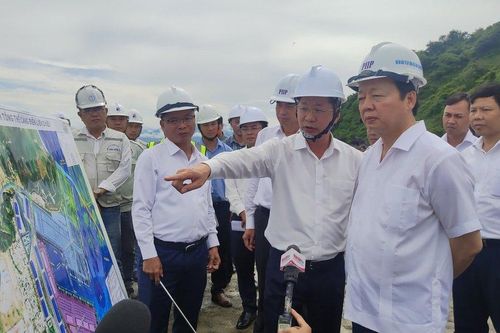 Phó Thủ tướng Trần Hồng Hà kiểm tra tiến độ dự án Bến cảng Liên Chiểu