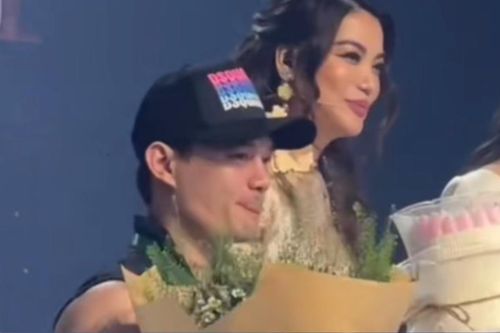 Chỉ với một hành động tinh tế, tình trẻ Trương Ngọc Ánh thể hiện sự ga lăng
