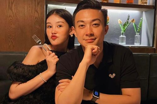Ông xã Lê Âu Ngân Anh tiết lộ thay đổi của vợ những tháng cuối thai kì