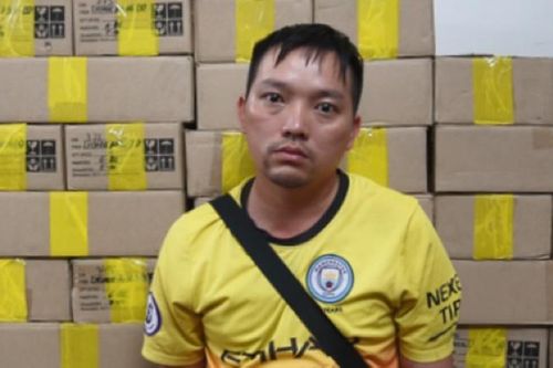 TPHCM: Bắt khẩn cấp quản lý công ty liên quan kho thuốc lá điện tử trị giá 70 tỉ đồng không rõ nguồn gốc