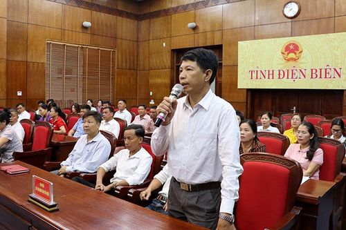 Chủ tịch UBND tỉnh Lê Thành Đô đối thoại với nông dân