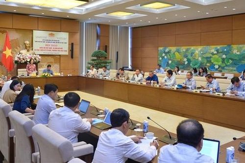 Chuyên nghiệp, chuyên môn hóa các hoạt động của Quốc hội