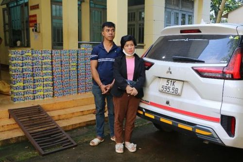 Ém 1,3 tạ pháo cùng các thùng bia, nước ngọt