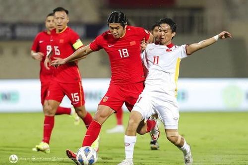 Đội tuyển bóng đá Việt Nam thua Trung Quốc 0-2