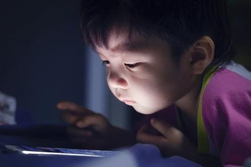 Bảo vệ trẻ em trước những cạm bẫy trực tuyến, tạo dựng môi trường mạng an toàn