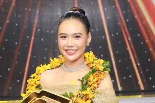 'Hoa khôi sư phạm' Thảo Uyên chiến thắng Én Vàng 2023