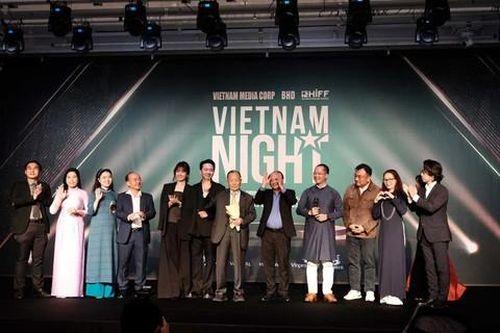 Liên hoan phim quốc tế TPHCM ra mắt tại Busan