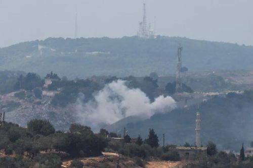 Bị Hezbollah tấn công tên lửa, Israel ném bom miền Nam Lebanon đáp trả