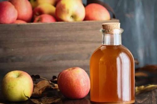 Sử dụng giấm táo làm đẹp da