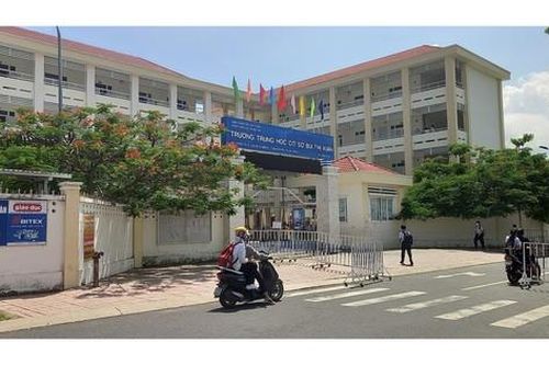 Kiểm điểm giáo viên chủ nhiệm vụ nữ sinh rơi từ tầng 8 chung cư xuống đất tử vong