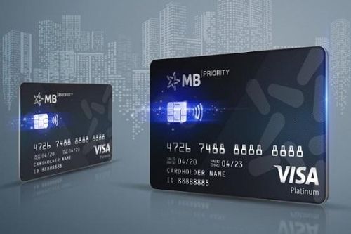 Điều tra vụ giả nhân viên ngân hàng hỗ trợ mở thẻ tín dụng nhanh, gọn