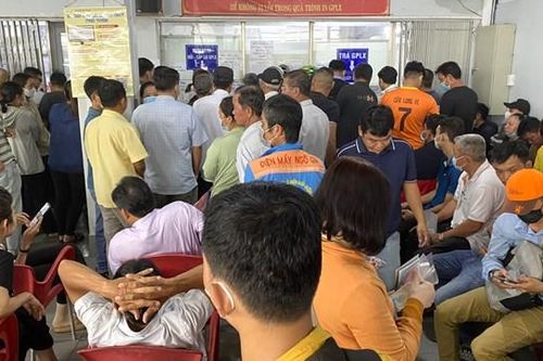 Thật sự có nhu cầu mới đổi giấy phép lái xe mô tô giấy sang PET