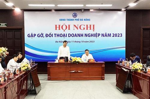 Lãnh đạo thành phố Đà Nẵng đối thoại với doanh nghiệp