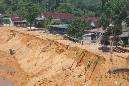 Nỗi lo sông gặm làng