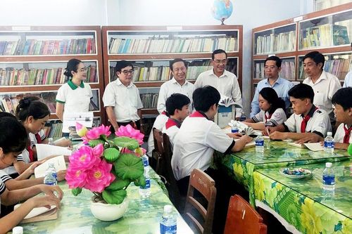 Chương trình nghệ thuật truyền cảm hứng Viet Nam Stronger: Thắp thêm yêu thương