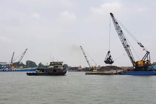 Giao mỏ cát theo cơ chế đặc thù, nhưng phải đúng quy định