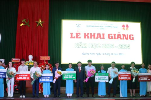 Trường Đại học Quảng Nam khai giảng năm học mới